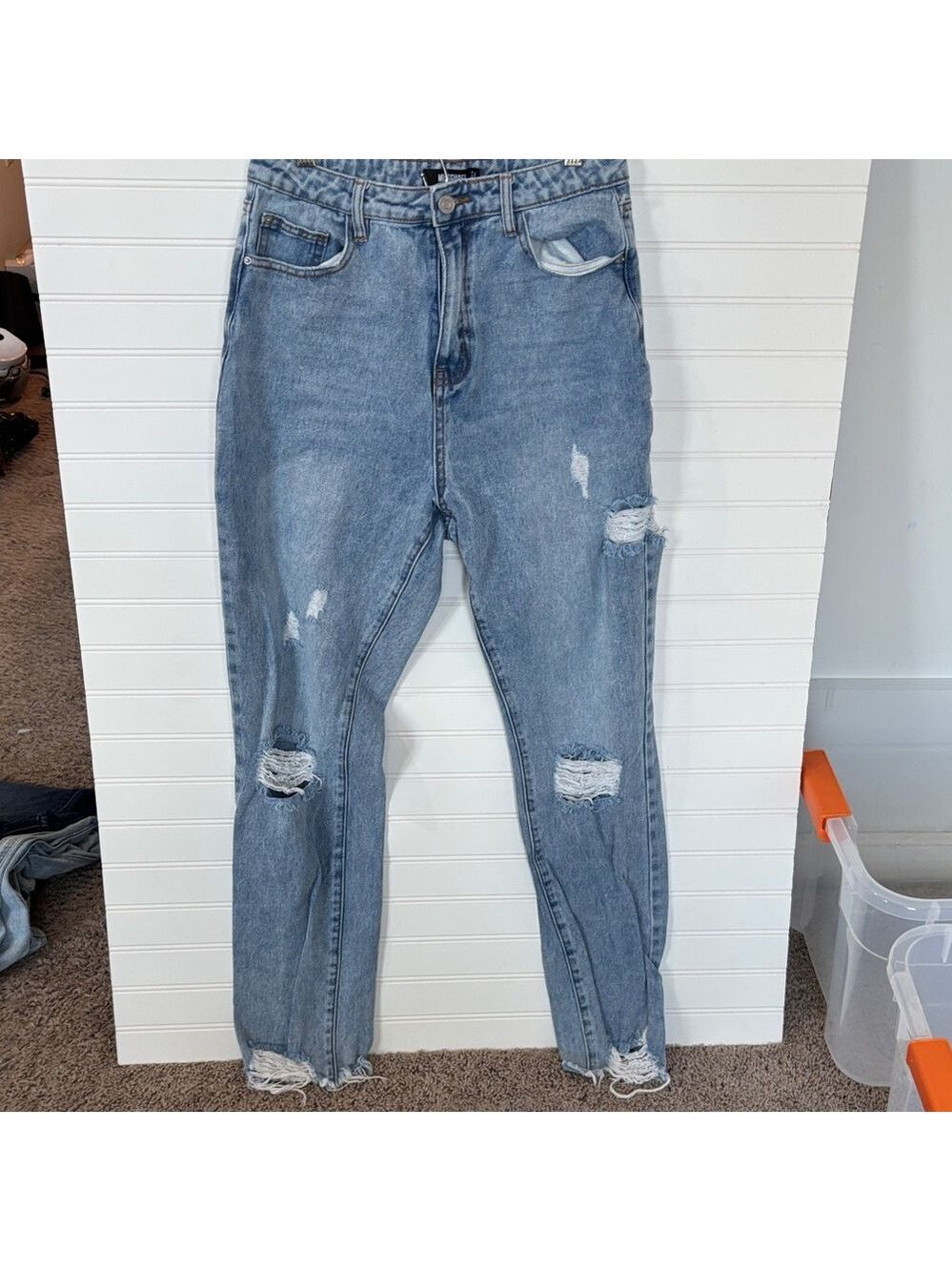 Missguided + High Rise Ripped Blue Jeans - Picture 2 of 4